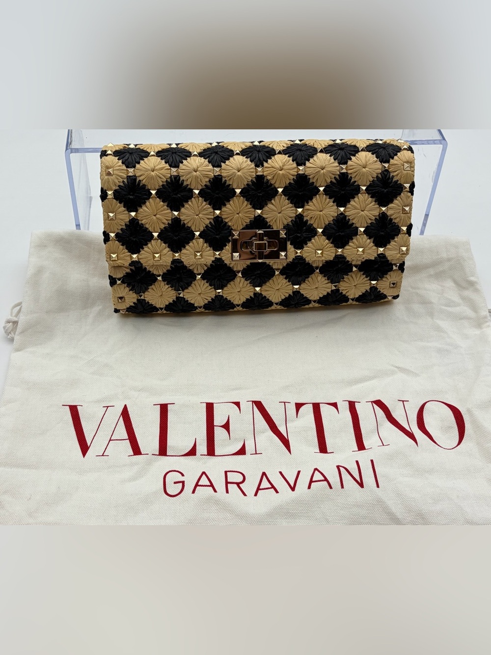 Valentino Garavani Rockstud Spike Raffia Shoulder Bag Natural Black